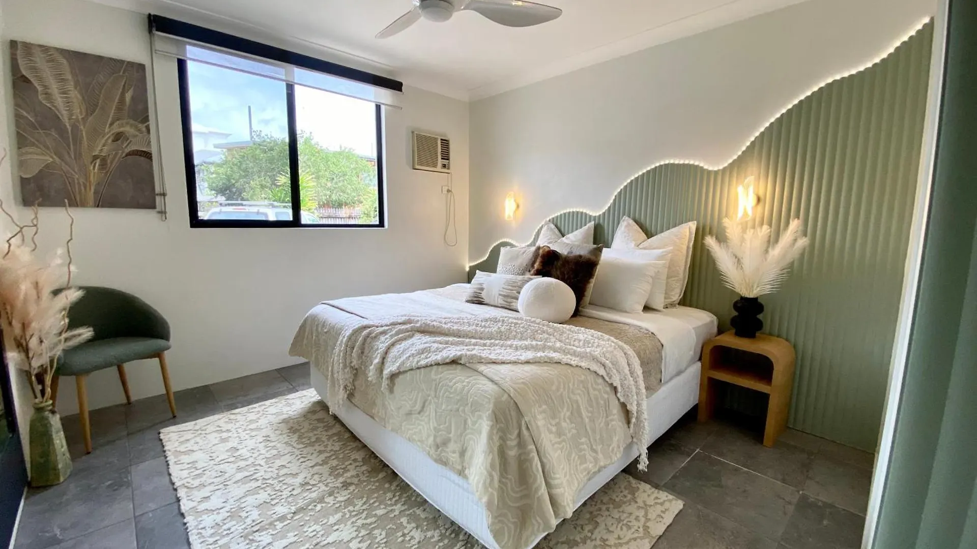 San Antone Luxury In The Cbd Apartment Cairns Australia